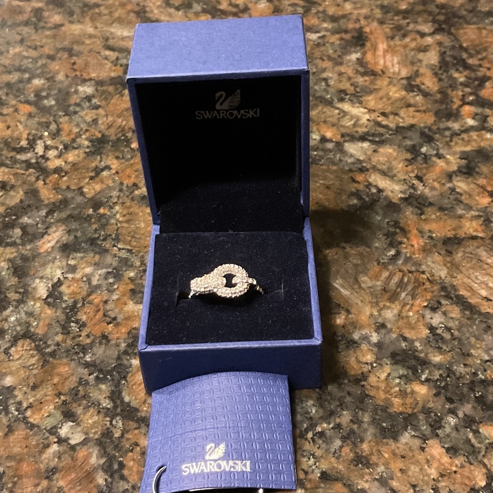 Swarovski Silver Ring with Sparkling Crystals